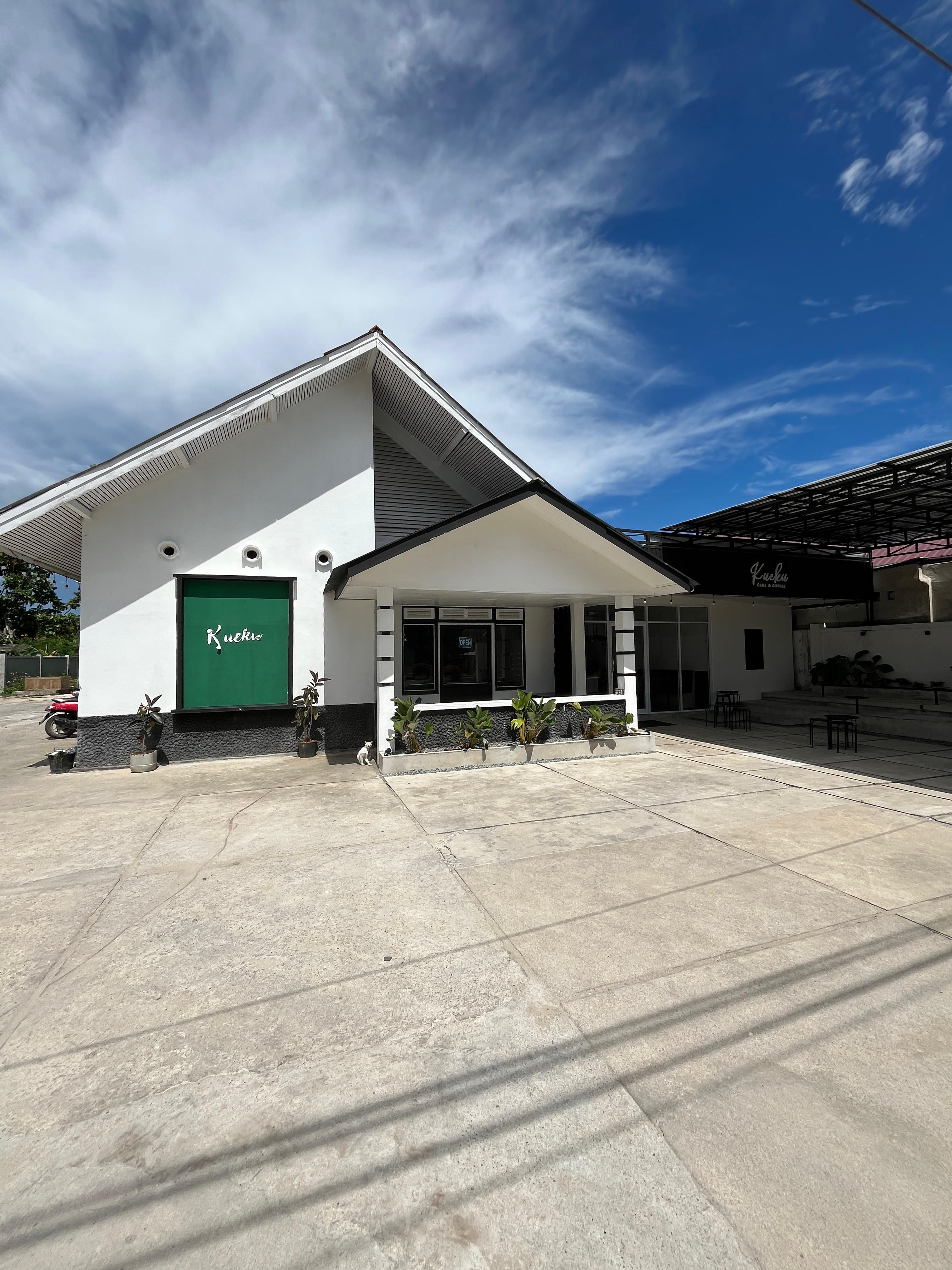 Gambar Outlet